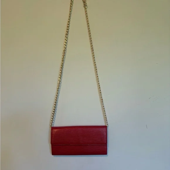 Louis Vuitton Epi Leather Long Wallet in Red - WITH COA AND CHAIN - Picture 7 of 7